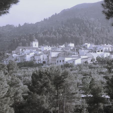 Alojamiento Rural El Metge Penaguila エクステリア 写真